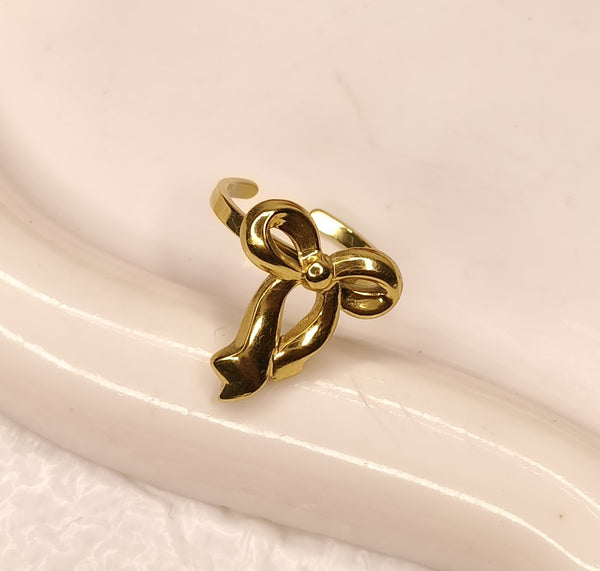 Gold Petal Knot Ring