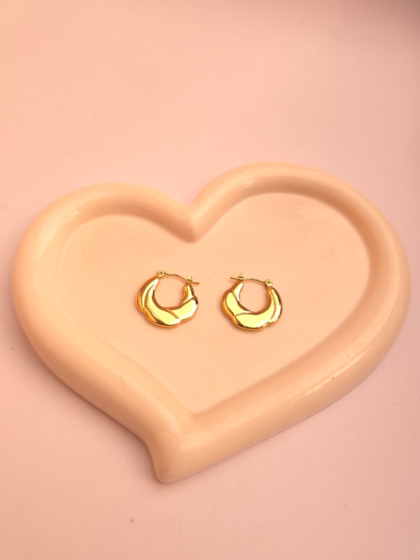 Bold Curve Gold Hoops