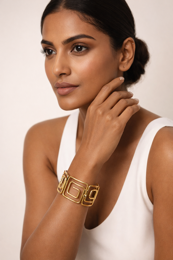 MInimal Hollow Pattern Statement Cuff