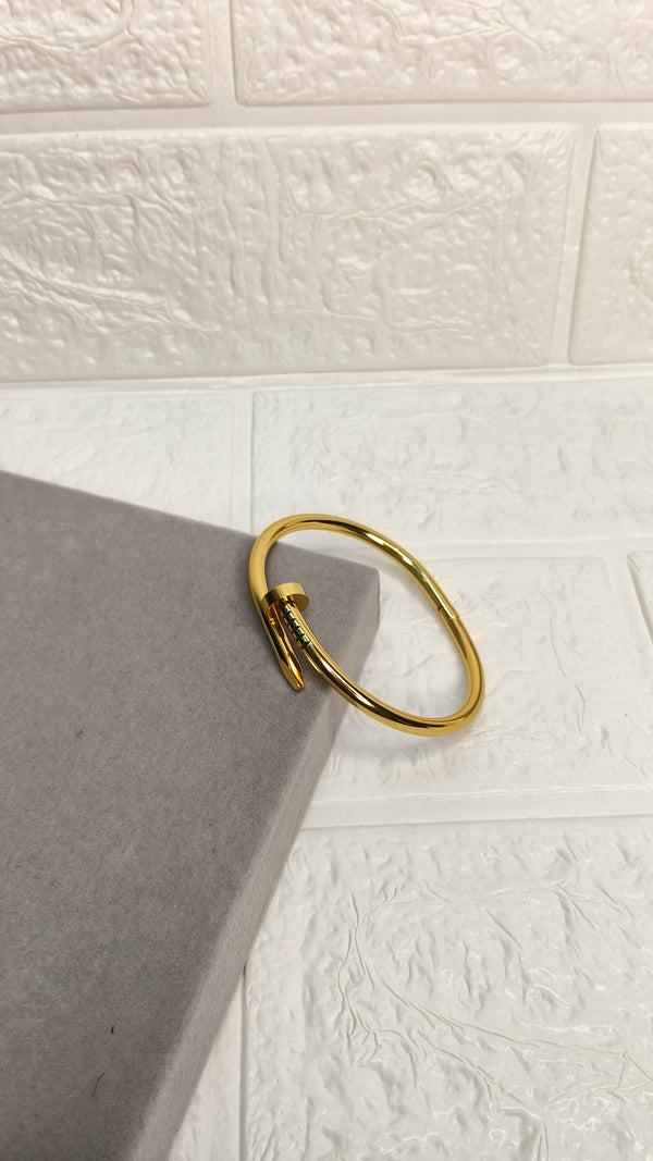 Nail Cartier Kada Bracelet