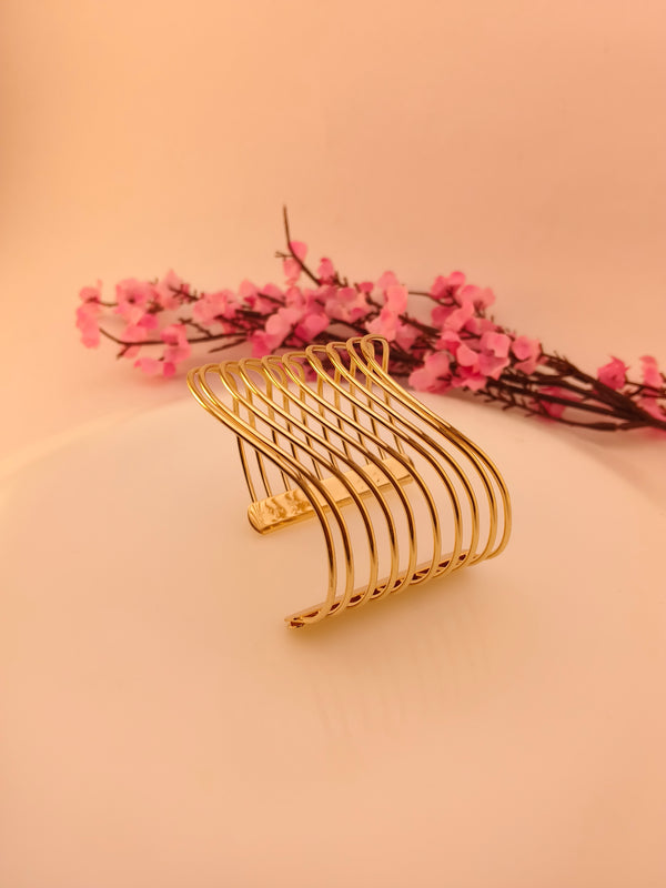 Designer Minimal Spiral Wire Hand Cuff