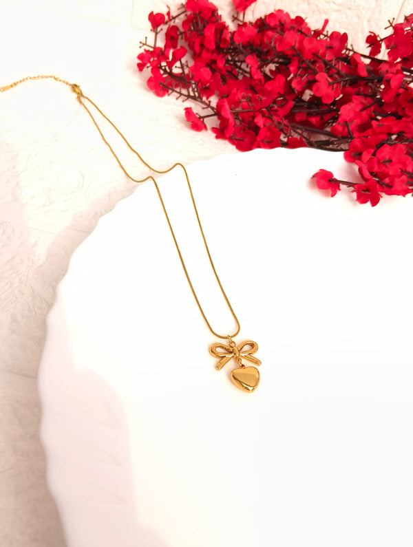 Lovable Bow Pendant Chain